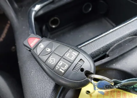 2014 Chrysler Town & Country S from USA, damaged, VIN 2C4RC1HG5ER192454